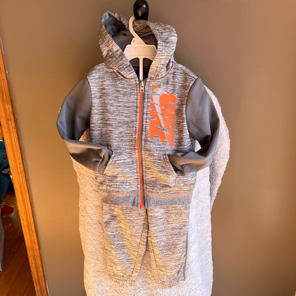 Nike Therma-Fit 2-Piece, ECU